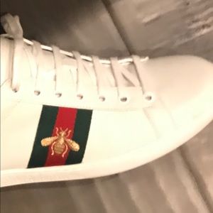 Meet your Posher, Kira